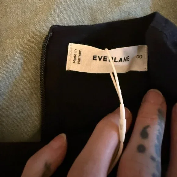 Everlane Linen A-Line Midi Dress – Black, Long Sleeve, Size 00, NWT 🌿 - Picture 4 of 4
